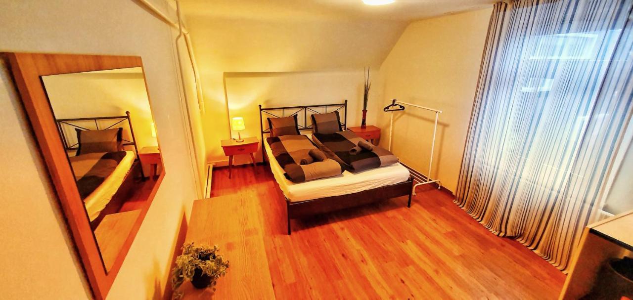 Sensi Living Apartment Pfaffikon  Bagian luar foto